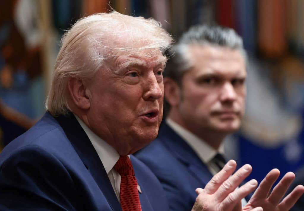 WATCH LIVE: Trump holds Cabinet meeting during negotiations to end the Iran war