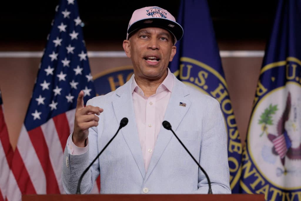 Bill Pulte 'deeply unqualified' to lead U.S. intelligence efforts, Jeffries says