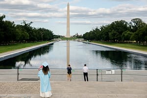 TIMELAPSE: Lincoln Memorial Reflecting Pool refills with water after Trump paint job