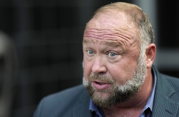 Alex Jones Predicts Donald Trump Will Be Impeached: ‘Guaranteed’ – Newsweek